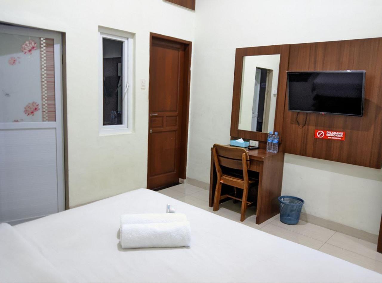 OYO 90500 Teratai Residence Medan Exterior foto