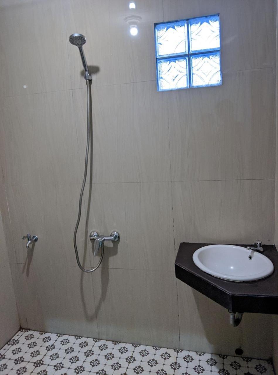 OYO 90500 Teratai Residence Medan Exterior foto
